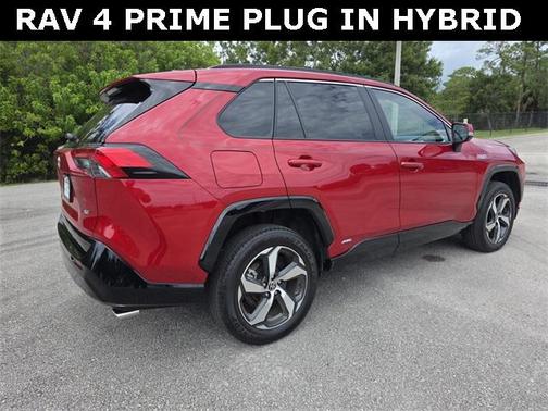 2023 Toyota RAV4 Hybrid SE