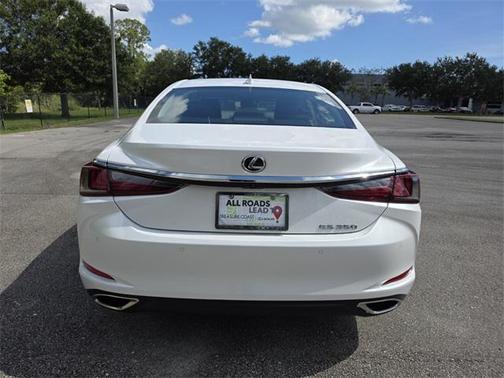 2024 Lexus ES 350 Premium