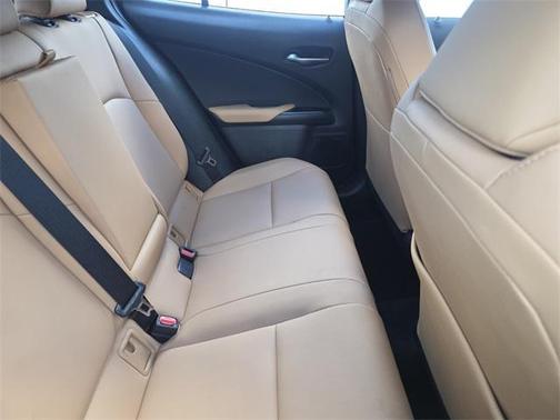 2025 Lexus UX 300h Premium