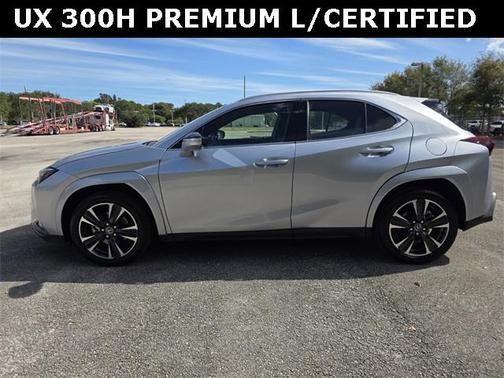 2025 Lexus UX 300h Premium