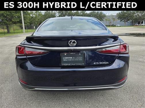 2025 Lexus ES 300h Premium
