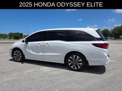 Platinum White 2025 Honda Odyssey Elite