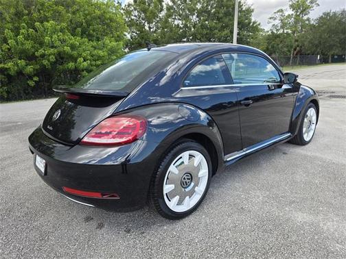 2019 Volkswagen Beetle 2.0T SE