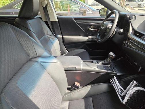 2020 Lexus ES 350 Base