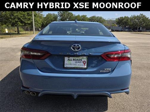 2024 Toyota Camry Hybrid SE