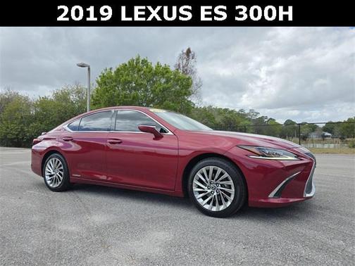 2019 Lexus ES 300h Luxury