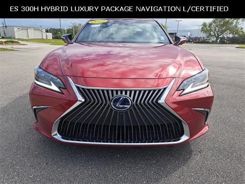 2019 Lexus ES 300h Ultra Luxury