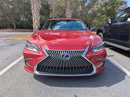 2019 Lexus ES 300h Luxury
