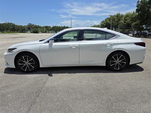 2022 Lexus ES 350 Premium