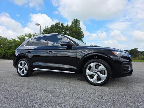 Black Metallic 2021 Audi Q5 45 Prestige