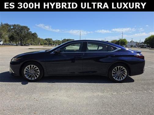 2024 Lexus ES 300h Ultra Luxury