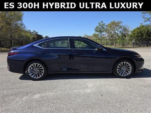 2024 Lexus ES 300h Ultra Luxury