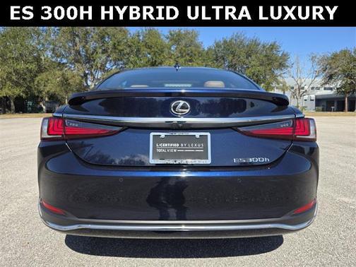 2024 Lexus ES 300h Ultra Luxury