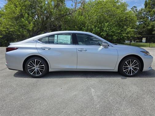 2025 Lexus ES 350 Base