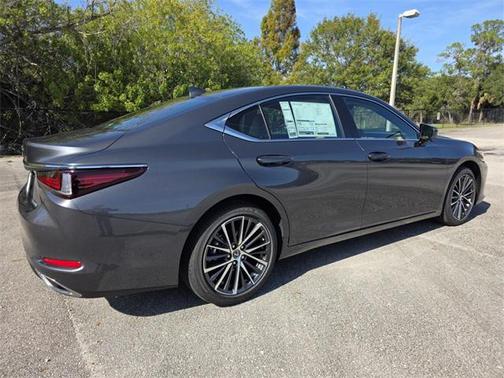 2025 Lexus ES 350 Base