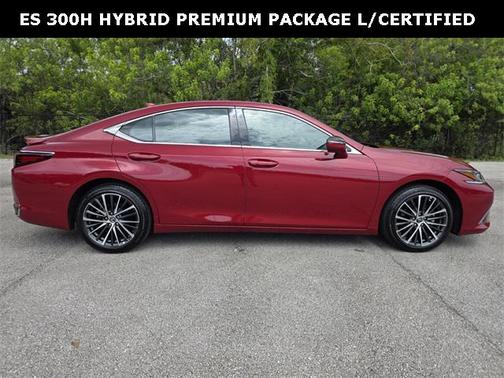 2025 Lexus ES 300h Premium