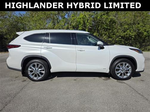 2022 Toyota Highlander Hybrid Limited