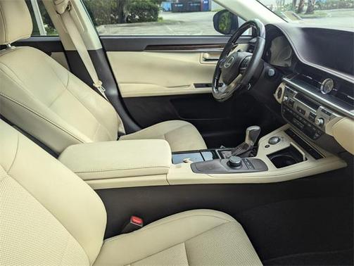 2016 Lexus ES 350 Base