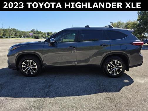 2023 Toyota Highlander XLE