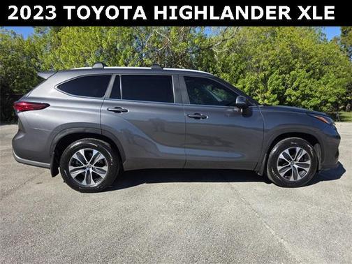 2023 Toyota Highlander XLE