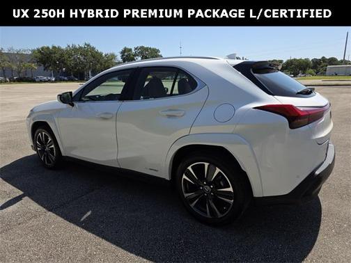 2022 Lexus UX 250h Base