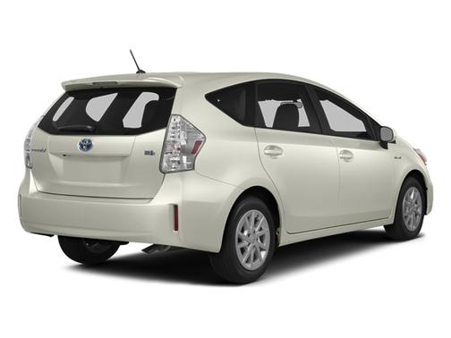 2014 Toyota Prius v Five