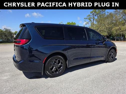 2023 Chrysler Pacifica Hybrid Limited