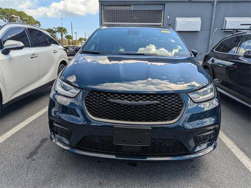 2023 Chrysler Pacifica Hybrid Limited