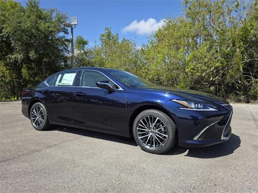 2025 Lexus ES 300h Base
