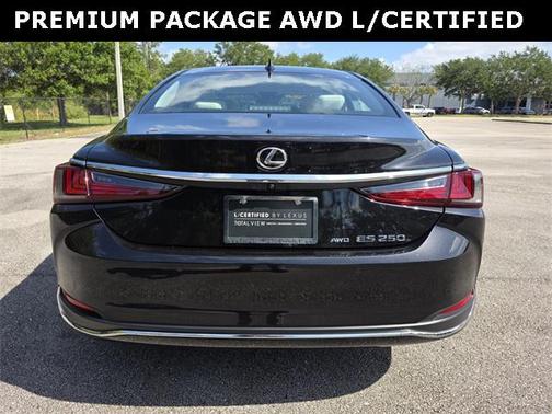 2024 Lexus ES 250 Base