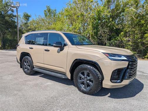 2025 Lexus LX 700h Overtrail
