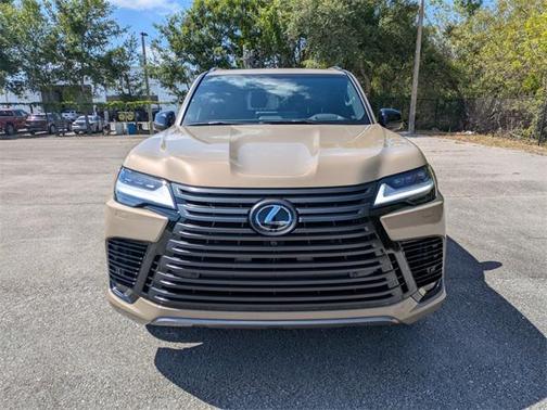 2025 Lexus LX 700h Overtrail