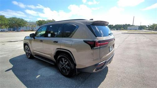 2025 Lexus LX 700h Overtrail