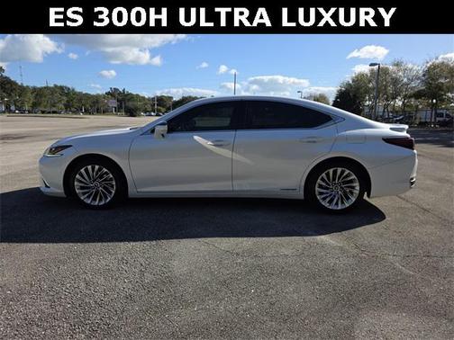 2020 Lexus ES 300h Ultra Luxury