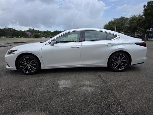 2025 Lexus ES 350 Base