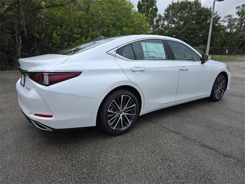 2025 Lexus ES 350 Base