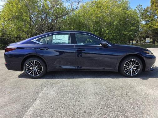 2025 Lexus ES 350 Base