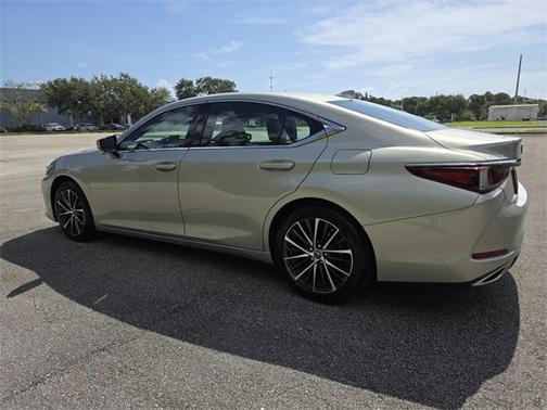 2024 Lexus ES 350 Premium