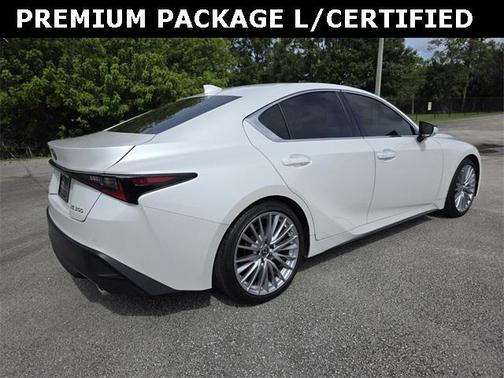 2022 Lexus IS 300 Base