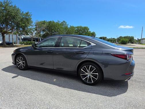 2024 Lexus ES 350 Premium