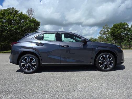 2026 Lexus UX 300h Premium