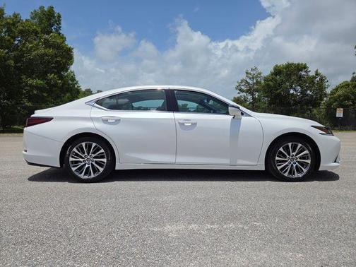 Eminent White Pearl 2020 Lexus ES 350 Base