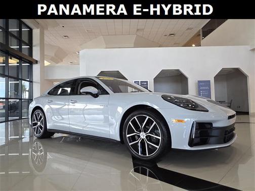 2026 Porsche Panamera 4