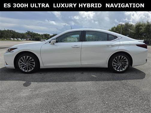 2024 Lexus ES 300h Ultra Luxury
