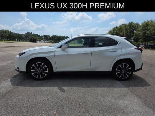 Eminent White Pearl 2025 Lexus UX 300h Premium