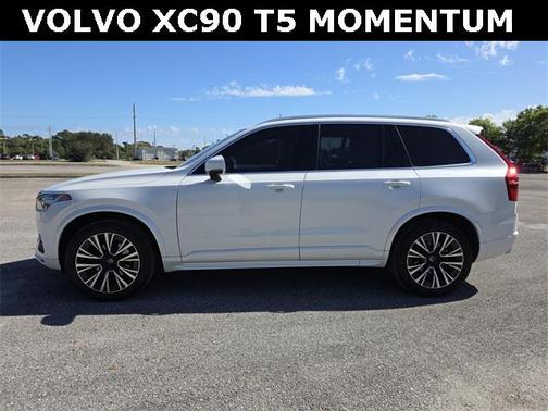 2020 Volvo XC90 T5 Momentum