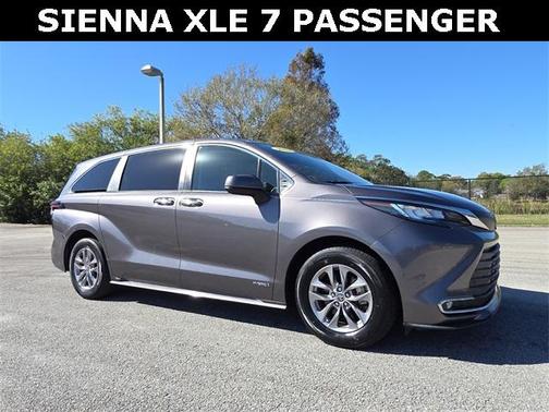2021 Toyota Sienna XLE 7 Passenger