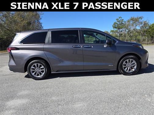 2021 Toyota Sienna XLE 7 Passenger