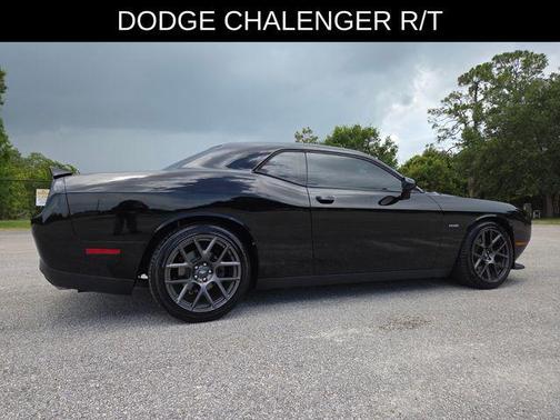 Pitch Black Clearcoat 2019 Dodge Challenger R/T