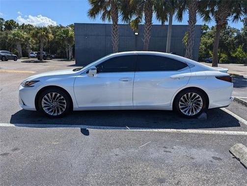 2024 Lexus ES 350 Ultra Luxury